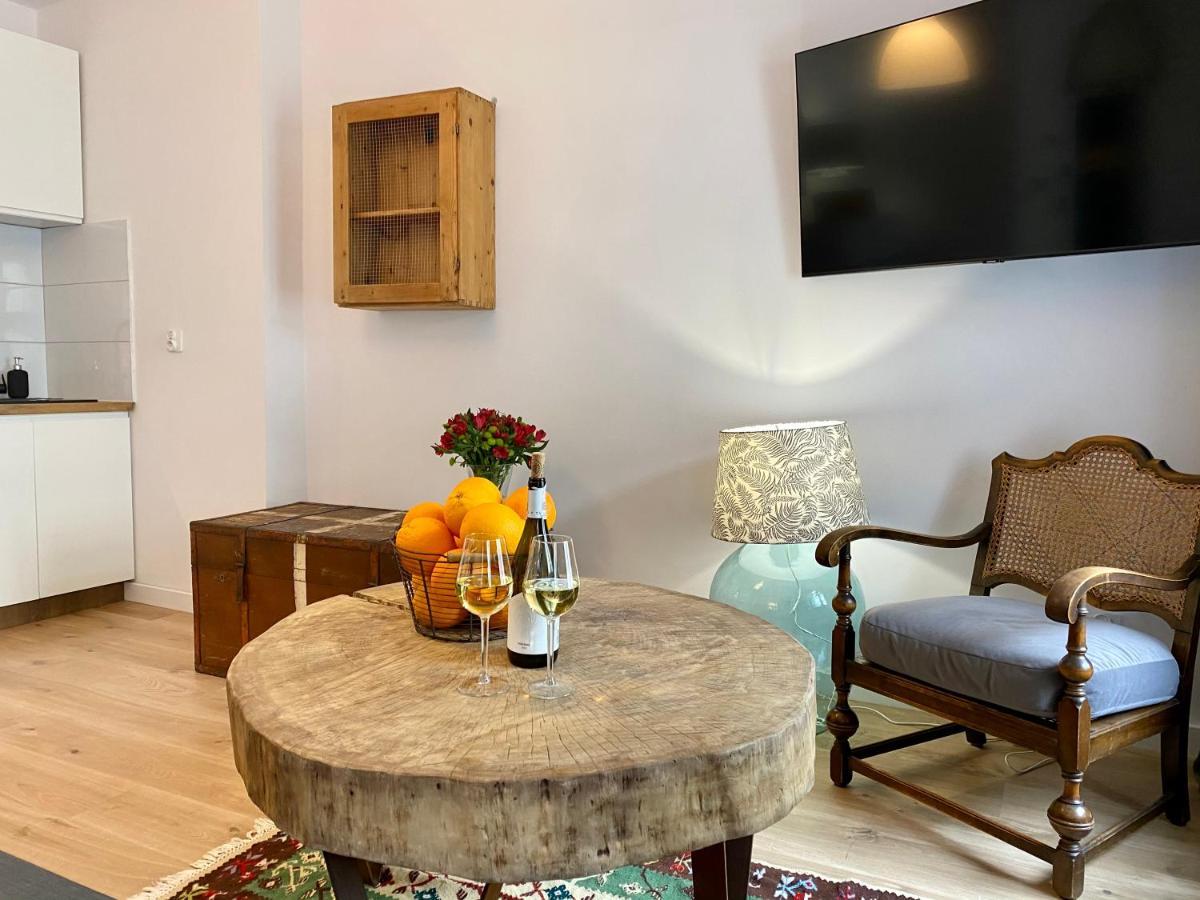 Apartament Hrabala 옐레니아구라 외부 사진