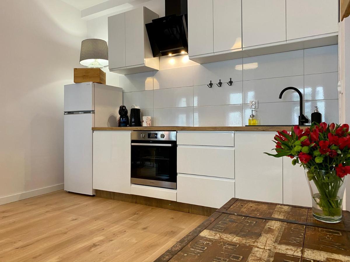 Apartament Hrabala 옐레니아구라 외부 사진