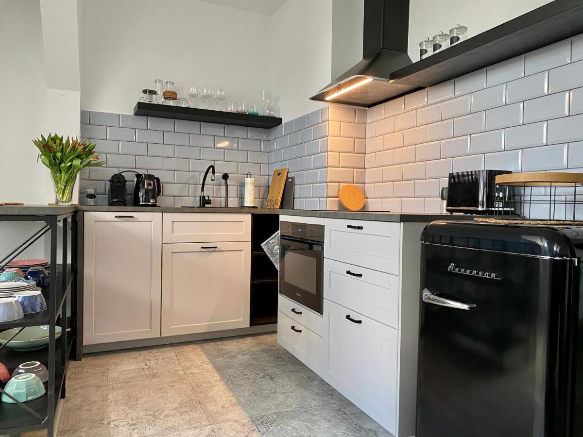 Apartament Hrabala 옐레니아구라 외부 사진