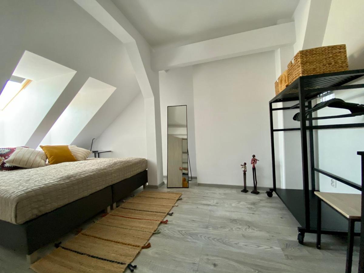 Apartament Hrabala 옐레니아구라 외부 사진